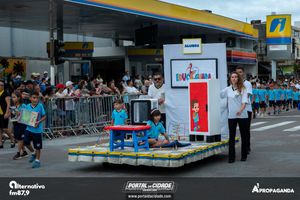 Desfile Alusivo ao anivers&aacute;rio de 253 anos de Guaratuba