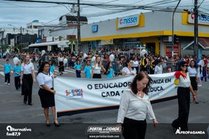 Desfile Alusivo ao anivers&aacute;rio de 253 anos de Guaratuba