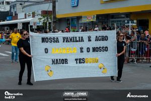 Desfile Alusivo ao anivers&aacute;rio de 253 anos de Guaratuba