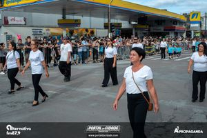 Desfile Alusivo ao anivers&aacute;rio de 253 anos de Guaratuba