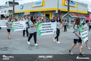 Desfile Alusivo ao anivers&aacute;rio de 253 anos de Guaratuba