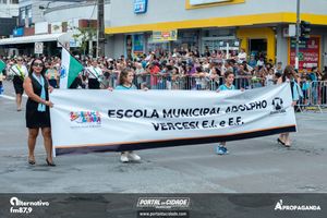 Desfile Alusivo ao anivers&aacute;rio de 253 anos de Guaratuba