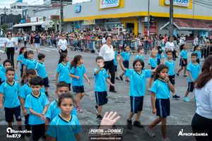 Desfile Alusivo ao anivers&aacute;rio de 253 anos de Guaratuba