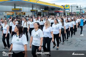 Desfile Alusivo ao anivers&aacute;rio de 253 anos de Guaratuba