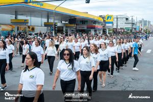 Desfile Alusivo ao anivers&aacute;rio de 253 anos de Guaratuba