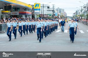 Desfile Alusivo ao anivers&aacute;rio de 253 anos de Guaratuba