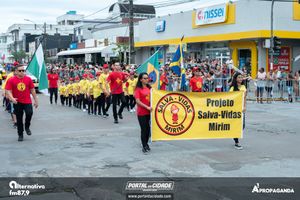 Desfile Alusivo ao anivers&aacute;rio de 253 anos de Guaratuba