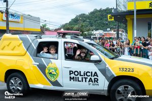 Desfile Alusivo ao anivers&aacute;rio de 253 anos de Guaratuba