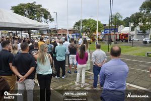 Hasteamento das Bandeiras nas comemora&ccedil;&otilde;es dos 253 anos de Guaratuba