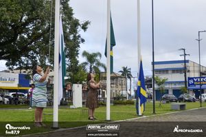 Hasteamento das Bandeiras nas comemora&ccedil;&otilde;es dos 253 anos de Guaratuba