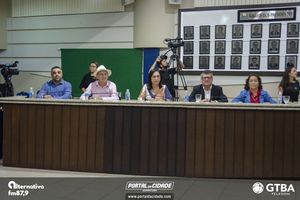 Entrega do T&iacute;tulo de Cidad&atilde;o Honor&aacute;rio Padre Ant&ocirc;nio Carlos da Silva