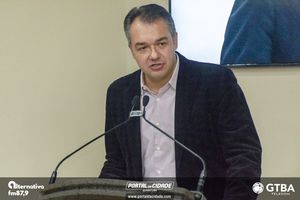 Entrega do T&iacute;tulo de Cidad&atilde;o Honor&aacute;rio Padre Ant&ocirc;nio Carlos da Silva
