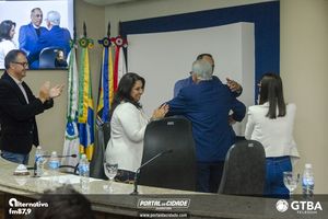 Entrega do T&iacute;tulo de Cidad&atilde;o Honor&aacute;rio Padre Ant&ocirc;nio Carlos da Silva
