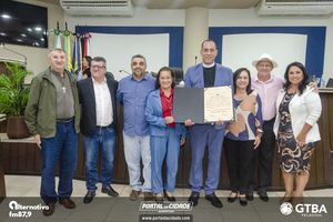 Entrega do T&iacute;tulo de Cidad&atilde;o Honor&aacute;rio Padre Ant&ocirc;nio Carlos da Silva