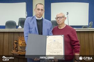 Entrega do T&iacute;tulo de Cidad&atilde;o Honor&aacute;rio Padre Ant&ocirc;nio Carlos da Silva