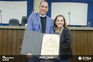 Entrega do T&iacute;tulo de Cidad&atilde;o Honor&aacute;rio Padre Ant&ocirc;nio Carlos da Silva
