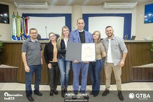 Entrega do T&iacute;tulo de Cidad&atilde;o Honor&aacute;rio Padre Ant&ocirc;nio Carlos da Silva