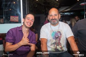 Show com a Banda 80 Bits