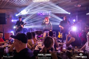 Show com a Banda 80 Bits