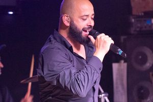 Show com a Banda 80 Bits