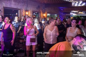Show com a Banda 80 Bits