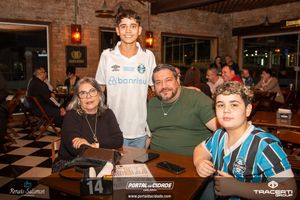 Sexta-feira com Felipe & Maxwell no Wasem Bier