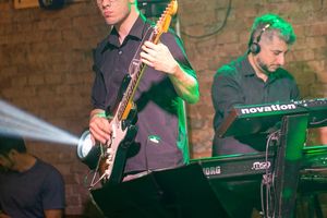 Show da Banda 80 Bits no Wasem Bier