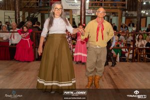 Baile de 27 anos do CTG Rancho do Chimarr&atilde;o