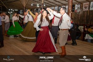 Baile de 27 anos do CTG Rancho do Chimarr&atilde;o