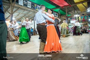 Baile de 27 anos do CTG Rancho do Chimarr&atilde;o
