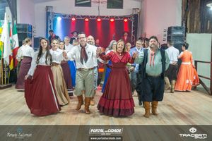 Baile de 27 anos do CTG Rancho do Chimarr&atilde;o