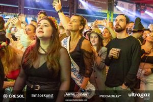 36&ordf; Oktoberfest de Igrejinha (Show Grupo Menos &eacute; Mais)