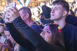 36&ordf; Oktoberfest de Igrejinha (Show Grupo Menos &eacute; Mais)