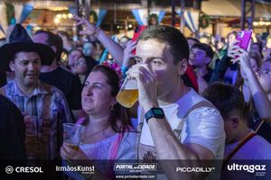 36&ordf; Oktoberfest de Igrejinha (Show Grupo Menos &eacute; Mais)