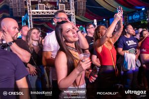 36&ordf; Oktoberfest de Igrejinha (Show Grupo Menos &eacute; Mais)