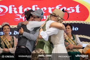 Apresenta&ccedil;&atilde;o da Presidente e do Vice-Presidente da 37&ordf; Oktoberfest de Igrejinha