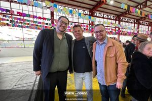 Munic&iacute;pio entrega matr&iacute;culas dos im&oacute;veis aos moradores do S&atilde;o Jos&eacute; II