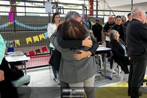 Munic&iacute;pio entrega matr&iacute;culas dos im&oacute;veis aos moradores do S&atilde;o Jos&eacute; II