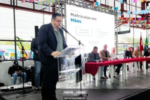 Munic&iacute;pio entrega matr&iacute;culas dos im&oacute;veis aos moradores do S&atilde;o Jos&eacute; II