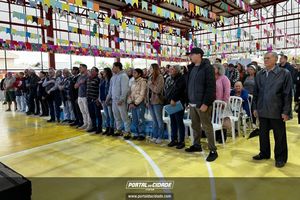 Munic&iacute;pio entrega matr&iacute;culas dos im&oacute;veis aos moradores do S&atilde;o Jos&eacute; II