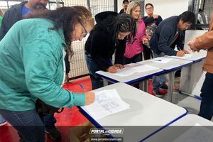Munic&iacute;pio entrega matr&iacute;culas dos im&oacute;veis aos moradores do S&atilde;o Jos&eacute; II