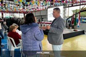 Munic&iacute;pio entrega matr&iacute;culas dos im&oacute;veis aos moradores do S&atilde;o Jos&eacute; II