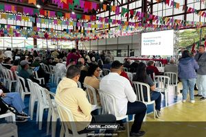 Munic&iacute;pio entrega matr&iacute;culas dos im&oacute;veis aos moradores do S&atilde;o Jos&eacute; II