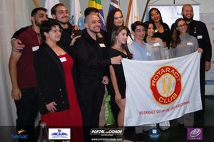 Bruno Guideli toma posse como presidente do Rotary Club de Jacarezinho