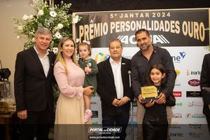 V Jantar Pr&ecirc;mio Personalidades Ouro 2024