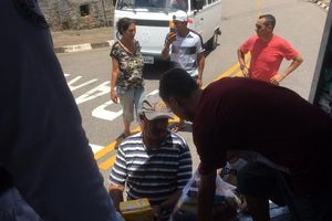 Clovis o Papai Noel de kimono de Louveira, entregou 100 cestas b&aacute;sicas e 300 presentes