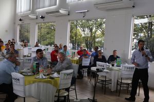 Reuni&atilde;o com os associados SICOOB Louveira