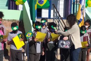 7 de Setembro na rede Municipal de Ensino em Louveira