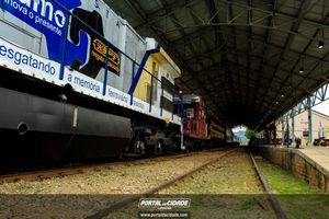 Passeio de trem tur&iacute;stico 
