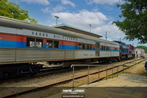 Passeio de trem tur&iacute;stico 